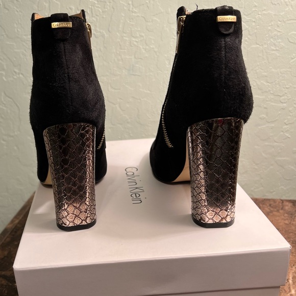 Calvin Klein booties - Picture 4 of 8
